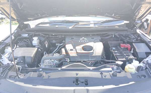 MITSUBISHI PAJERO SPORT 2.4L DAKAR-L (4X2)