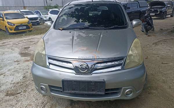 NISSAN GRAND LIVINA