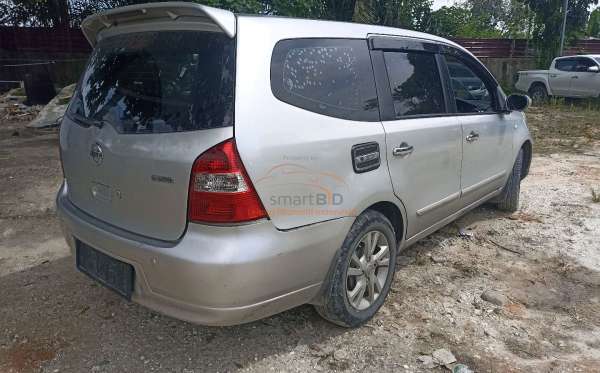NISSAN GRAND LIVINA