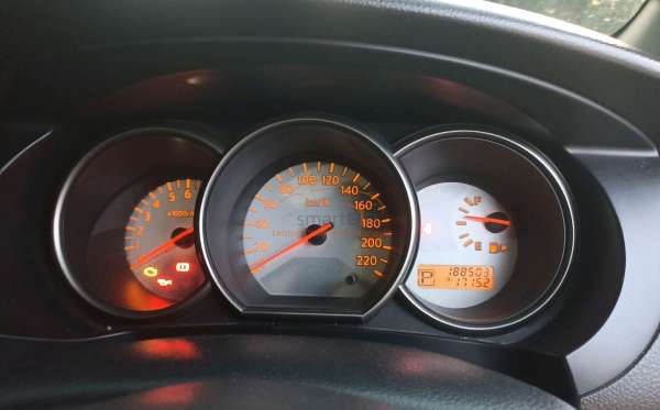 NISSAN GRAND LIVINA