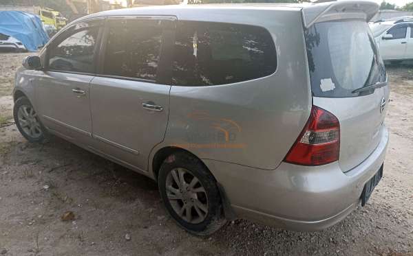 NISSAN GRAND LIVINA