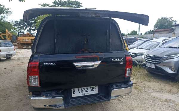 TOYOTA  HILUX  2.4G DC 4X4