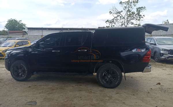 TOYOTA  HILUX  2.4G DC 4X4