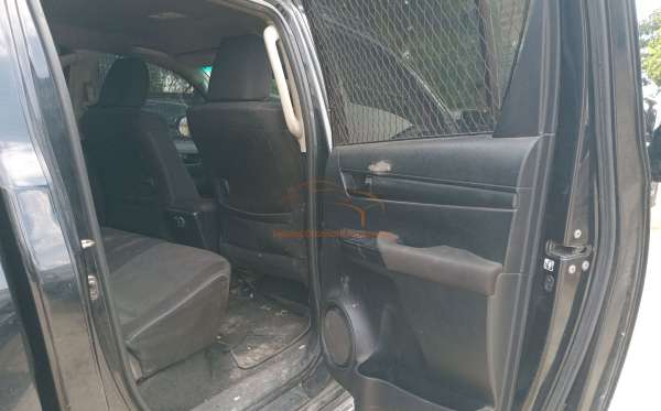 TOYOTA  HILUX  2.4G DC 4X4