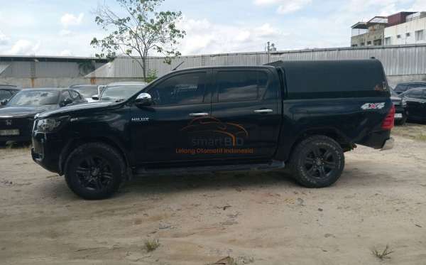 TOYOTA  HILUX  2.4G DC 4X4