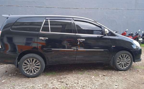 TOYOTA INNOVA G DIESEL