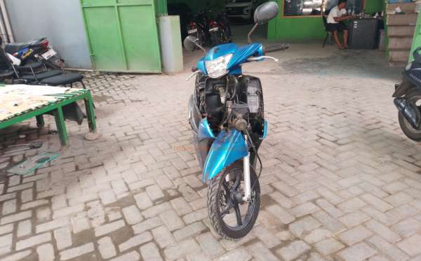 YAMAHA MIO J CW