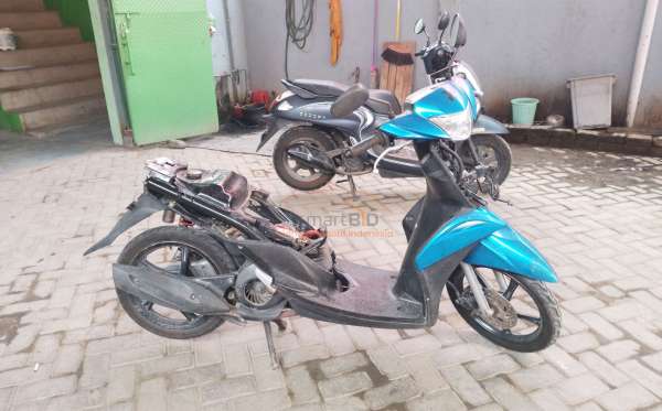 YAMAHA MIO J CW