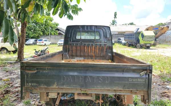 DAIHATSU GRAN MAX PICK-UP