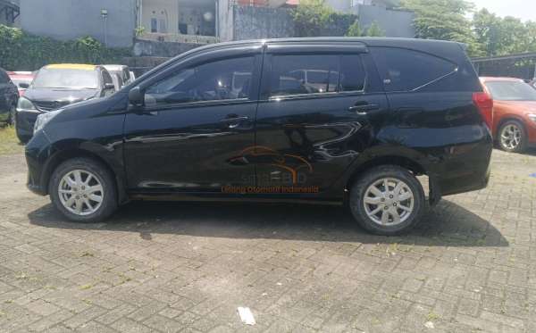 DAIHATSU  SIGRA  D