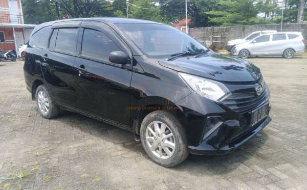 DAIHATSU  SIGRA  D