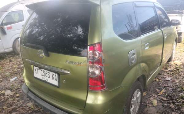 DAIHATSU XENIA