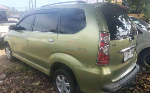 DAIHATSU XENIA