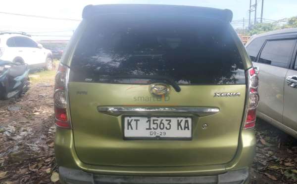 DAIHATSU XENIA