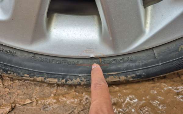 HONDA  MOBILIO  DD4 1.5E