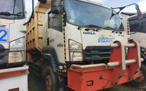 ISUZU  FVZ34 U
