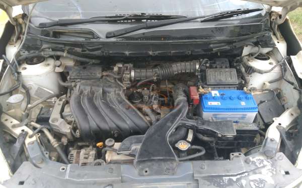 NISSAN GRAND LIVINA SV 1.5