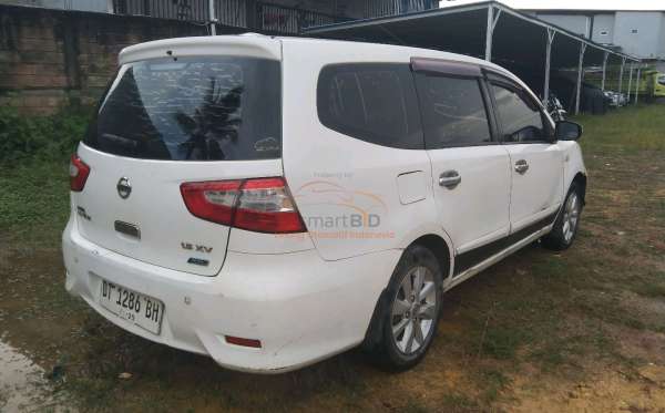 NISSAN GRAND LIVINA SV 1.5