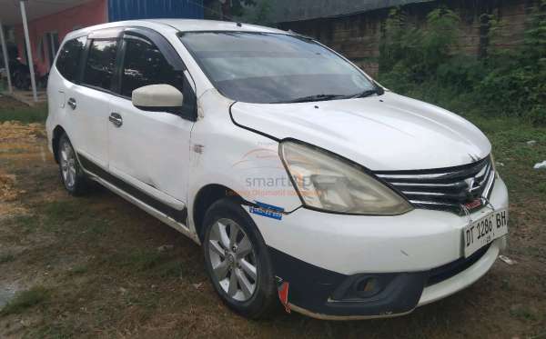 NISSAN GRAND LIVINA SV 1.5