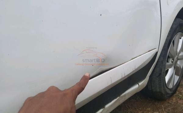 NISSAN GRAND LIVINA SV 1.5