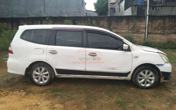 NISSAN GRAND LIVINA SV 1.5