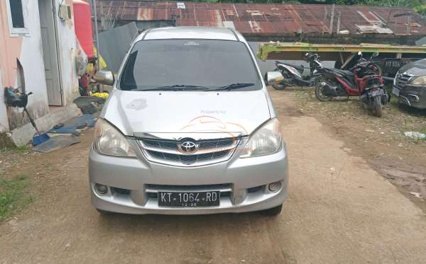 TOYOTA AVANZA