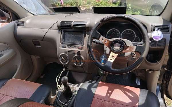TOYOTA AVANZA
