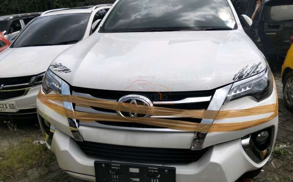 TOYOTA FORTUNER 2.7 SRZ
