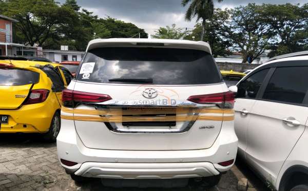 TOYOTA FORTUNER 2.7 SRZ