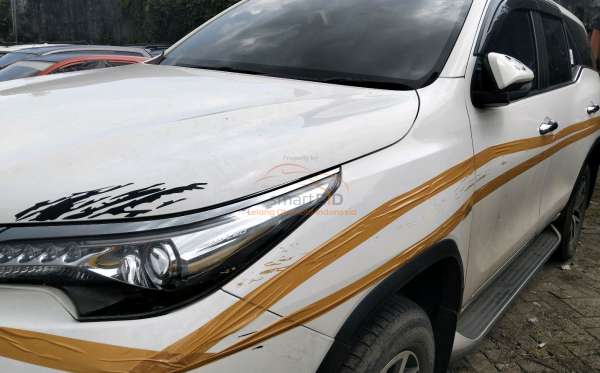 TOYOTA FORTUNER 2.7 SRZ