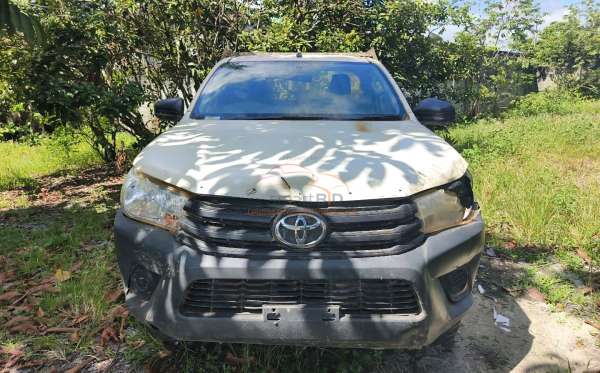 TOYOTA HILUX SINGLE CABIN