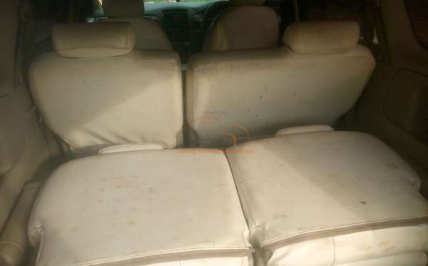 TOYOTA INNOVA G