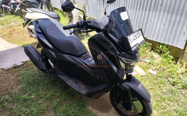 YAMAHA  NMAX
