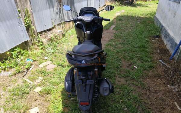 YAMAHA  NMAX