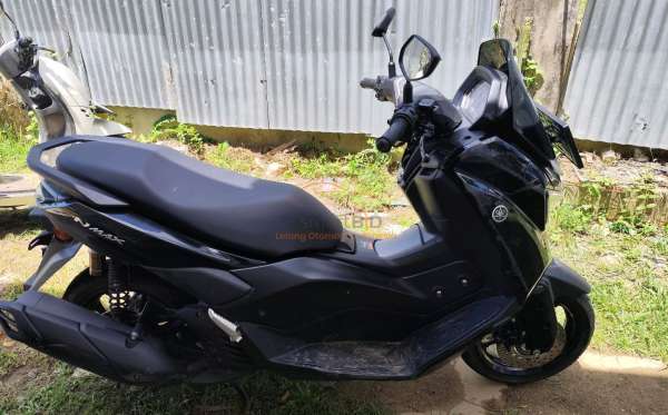 YAMAHA  NMAX