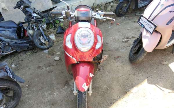 HONDA SCOOPY PRESTIGE