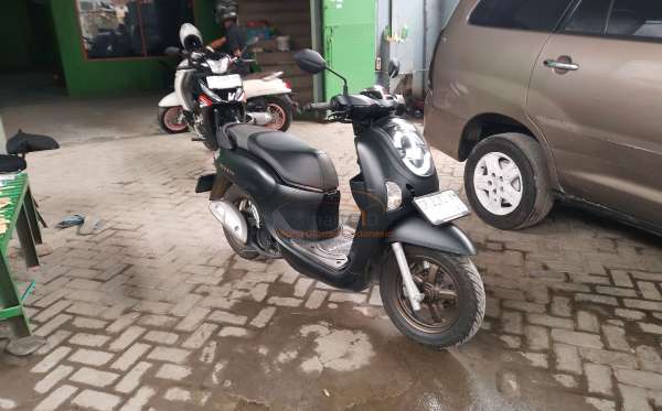 HONDA SCOOPY PRESTIGE