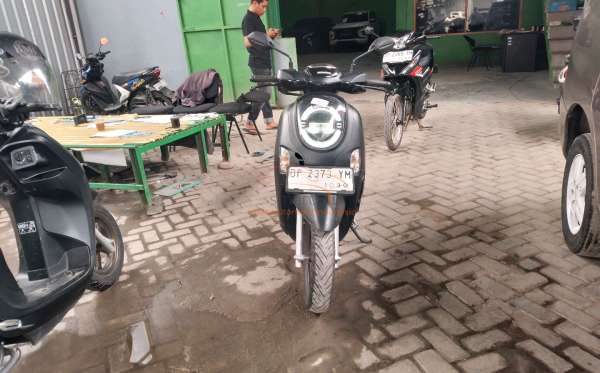 HONDA SCOOPY PRESTIGE
