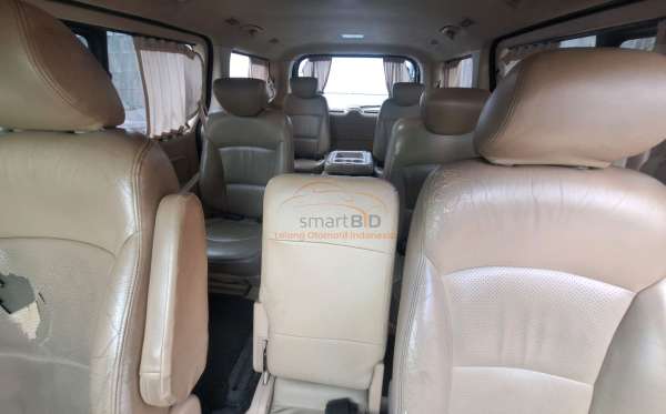 HYUNDAI H-1 2.5 AT