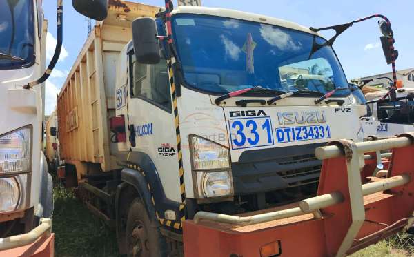 ISUZU  FVZ34 U