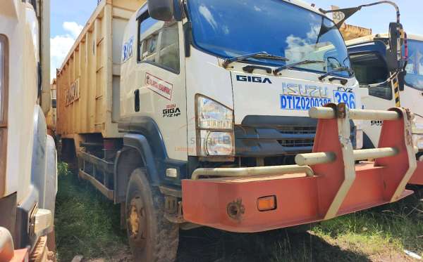ISUZU  FVZ34 U