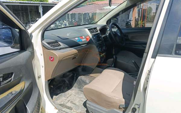 TOYOTA  AVANZA  1.3 G