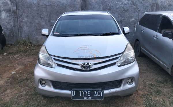 TOYOTA AVANZA