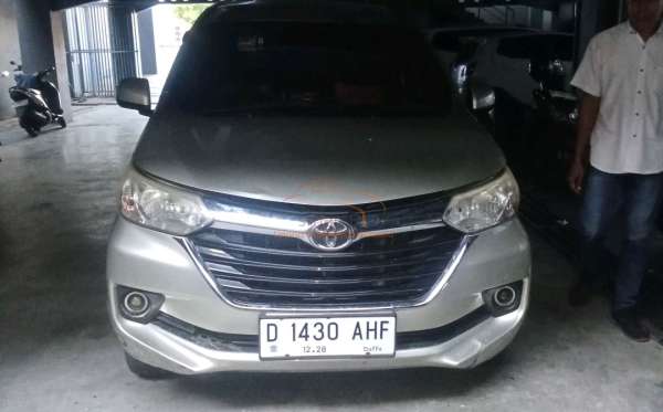 TOYOTA  AVANZA  G