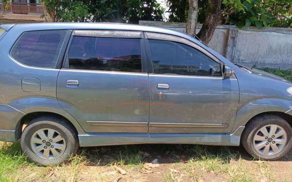 TOYOTA AVANZA