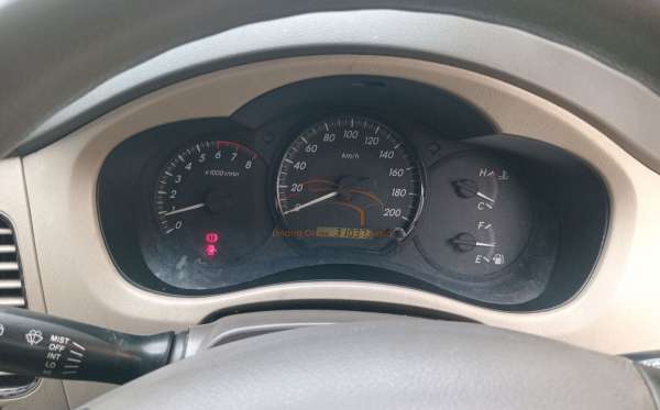 TOYOTA INNOVA
