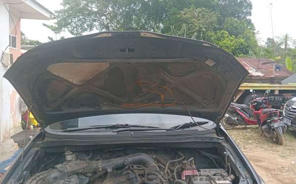 TOYOTA INNOVA