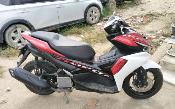 YAMAHA AEROX 155