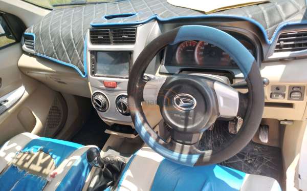 DAIHATSU  XENIA