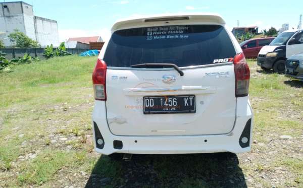 DAIHATSU  XENIA